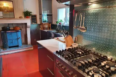 Image de Piscine chauffée, douceur de vivre et grand confort à 10mn de la rochelle