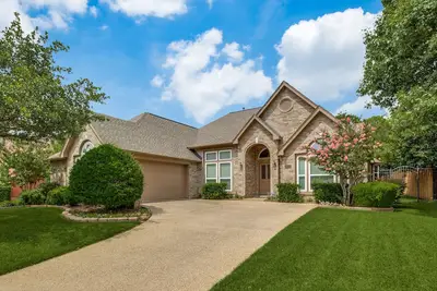 Image de Maison De Luxe! 2. 5 mi Cowboy Stadium; Six drapeaux; 15 minutes Ă Dfw