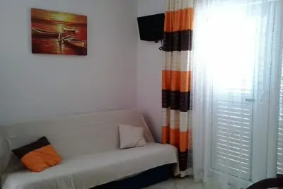 Image de Appartement d'une chambre avec la terrasse et la vue sur le mer Novi Vinodolski (A-15292-a)