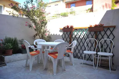 Image de Bel Appartement T3 Rue Calme Avignon Centre Intra Muros