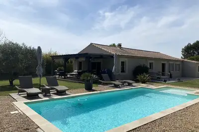 Image de Magnifique Villa au coeur du parc régional du Luberon  Piscine et climatisation