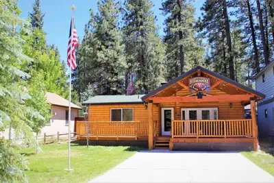 Image de Village Hideaway: Situé au coeur de Big Bear Village.