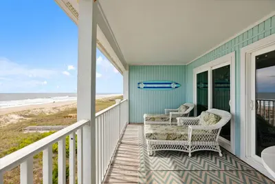 Image de Condo Oceanfront avec une belle vue! !