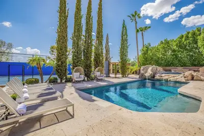 Image de Piscine chauffée, Terrain de sport, Putting Green, Zone principale, Concierge gratuit