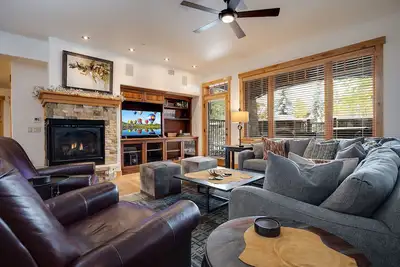 Image de Le luxe ultime! Parfait pour toute la famille! Jacuzzi sur l'immense patio Bl6108