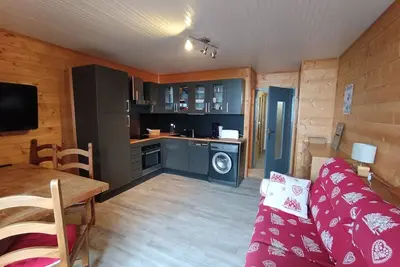 Image de Beau studio rénové avec balcon, tout confort, animaux acceptés, parking privatif