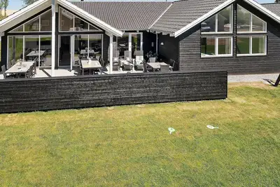 Image de Maison de vacances pour 16 a Hasselberg