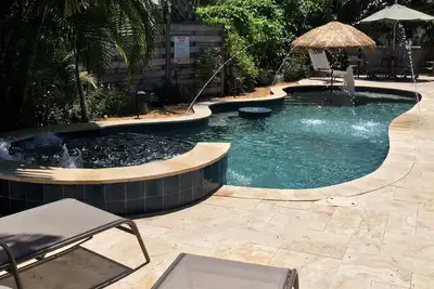 Image de 5/3 Paradis privé avec tous les jouets et voiturette de golf!