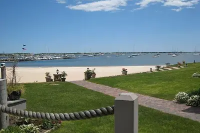 Image de Bord de mer Maison avec Vues spectaculaires sur l'océan