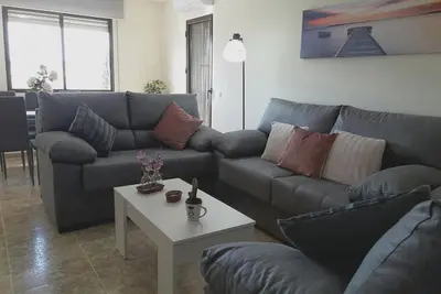 Image de Lumineux appartement spacieux près de la plage avec garage