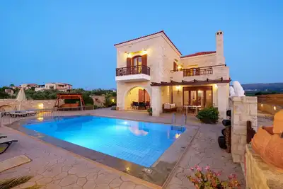 Image de Family Friendly Villa Erofili w\/ Pool, Childrens Area & Bbq 14km to Rethymno!