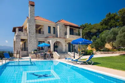 Image de Family Friendly Villa Hermes w\/ Private Pool, Billiard Pool table, Ping Pong Bbq