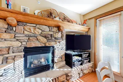 Image de Nouvelle Liste! Escapade en montagne pratique avec vue, golf, bain à remous partagé et piscine