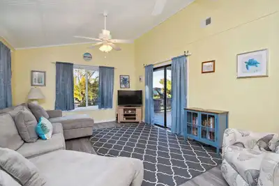 Image de Pattes Awhile: 3 Br / 2 Ba maison à Oak Island, pour 8 personnes