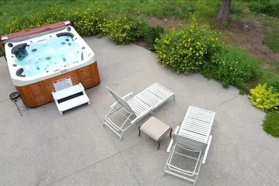 Image de \"Maison sereine et tranquille près du parc national des Glaciers, idéale pour 2 familles! \"