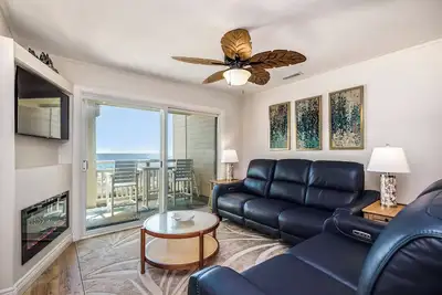 Image de Soif Mango: 3 Bed / 2 Bath Oceanfront Condo sur la plage de Caswell avec piscine communautaire