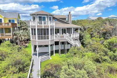 Image de Turtleopia: 5 Br / 3. 5 Ba maison Ă Oak Island, pour 12 personnes