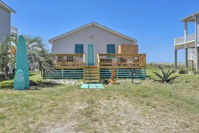 Image de Love Shack: 3 Br / 1. 5 Ba maison Ă Oak Island, pour 6 personnes