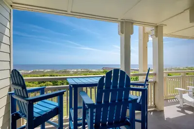 Image de Un souffle de paradis: 2 chambres / 2 salles de bain Oceanfront Condo avec piscine communautaire