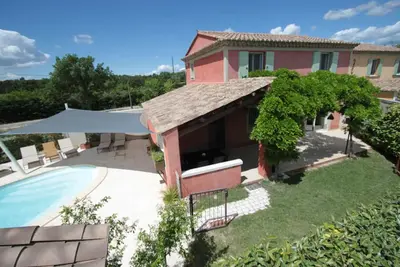 Image de Taillades: Maison de caractère - Maison avec jardin