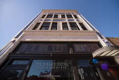 Image de Million Dollar Condo, élu maison de l'année, Penthouse sur le toit du centre-ville