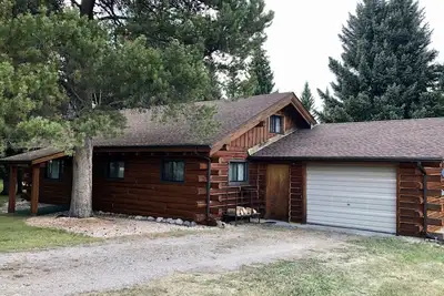 Image de Cabine Sur La RIVIÈRE - 2 Br W \/ Loft 20 miles de l'entrée Ne de Yellowstone