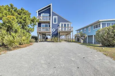 Image de Griffin: maison de 4 Br / 2 Ba à Caswell Beach, pour 10 personnes