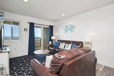 Image de Scarlett Sunsets: 2 Bed / 2 Bath Oceanfront Condo avec piscine communautaire