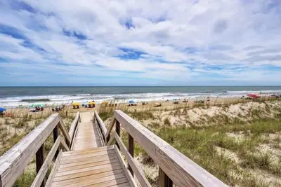 Image de Ce n'est pas trop tard! Prenez votre dernière seconde plage Vacay maintenant!