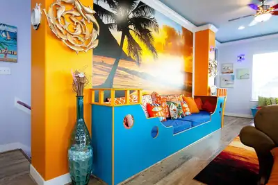 Image de Wow. . . quelles vues incroyables de cette maison, plage, océan et coucher de soleil majestueux