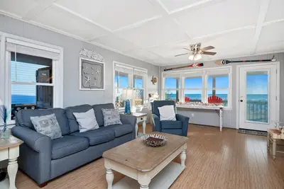 Image de Sandy Dunes: 3 Br / 2 Ba maison à Oak Island, pour 8 personnes