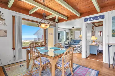 Image de Sea Sage: 3 Br / 2 Ba maison à Oak Island, pour 8 personnes