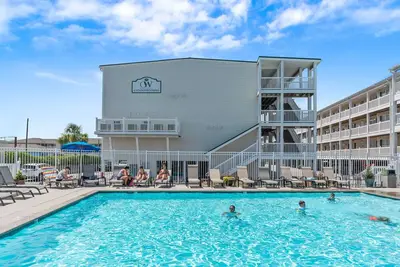 Image de Sea Esta: 3 Br / 2. 5 Ba condo à Oak Island, pour 8 personnes