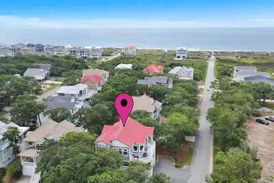 Image de Rey Del Mar: 4 Br / 4. 5 Ba maison Ă Oak Island, pour 8 personnes