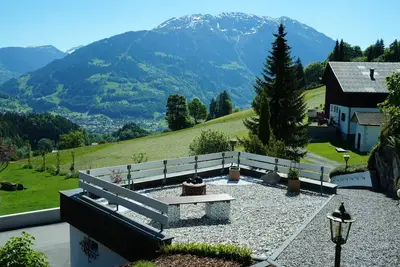 Image de Maison moderne avec une vue unique et à 500 mètres du domaine skiable de Golm