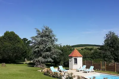 Image de Maison avec Piscine pour encore plus de plaisir.