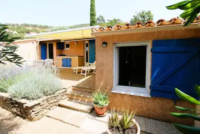 Image de Mazet climatisé pour 4 personnes avec tennis et piscine à La Londes-Les-Maures
