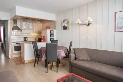 Image de Appartement 2 pièces avec balcon, exposé sud\/ouest, à 500 m des pistes, proche commerces et parking