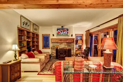Image de La crête de Crescent, 2br / 2. 5ba Ski Condo, Marchez jusqu'aux ascenseurs!