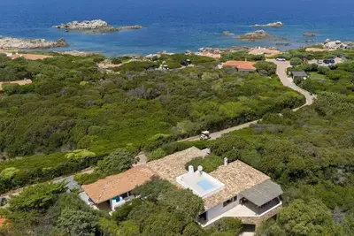 Image de Belle maison de vacances privée avec climatisation, Wifi, Tv, patio, animaux admis et parking