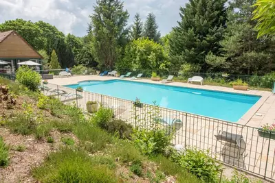 Image de Belle maison de vacances privée pour 6 personnes avec Wifi, piscine, Tv et terrasse