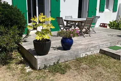 Image de Maison Neuve à La Couarde: Proche Centre, Plages et Marché, Jardin et Terrasse équipés