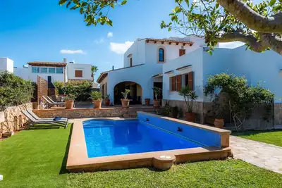 Image de Maison de ville familiale avec piscine – Casa Dos Estels