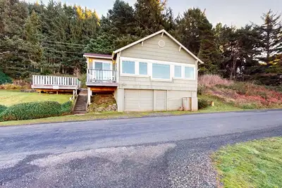 Cottage acceptant les chiens avec une vue imprenable sur l'océan, observation des baleines