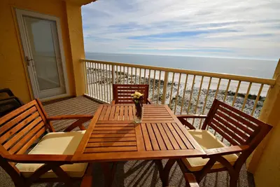 Image de Une évasion sur le front du Golfe vous attend! Réservez dès aujourd'hui pour votre vacay d'automne!