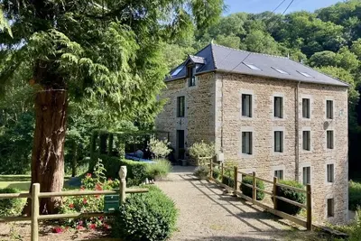 Image de Moulin à eau de luxe spacieux, près du Mont St Michel, boisé par le ruisseau, adapté aux enfants