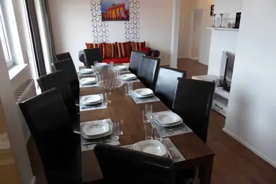 Image de 5 chambres, jusqu'à 13 personnes, terrasse, mobilier de luxe, « Lily »