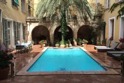 Image de Appartement 6\/8 pers Hotel particulier du Xvii ème. Piscine