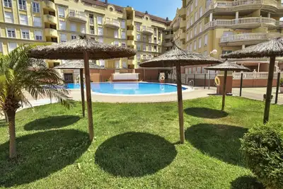 Image de Joli appartement avec climatisation, piscine, Wifi, Tv, terrasse, animaux admis et parking