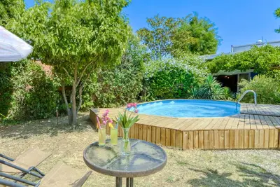 Image de Belle maison de vacances privée avec Wifi, piscine privée, Tv, patio, animaux admis et parking